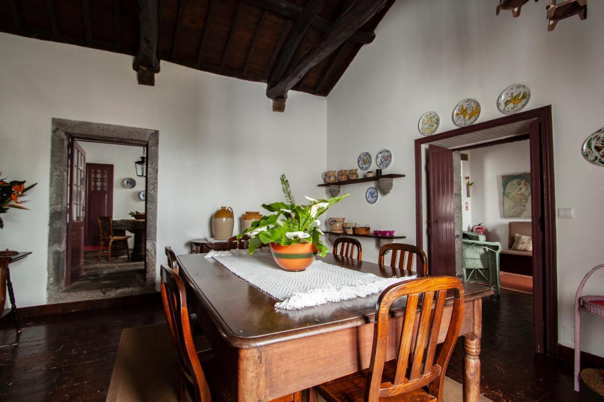 Casa Senhora Das Necessidades ปอนตาเดลกาดา ภายนอก รูปภาพ